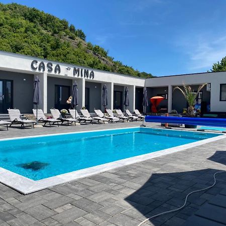 Отель Casa Mina Divici Экстерьер фото