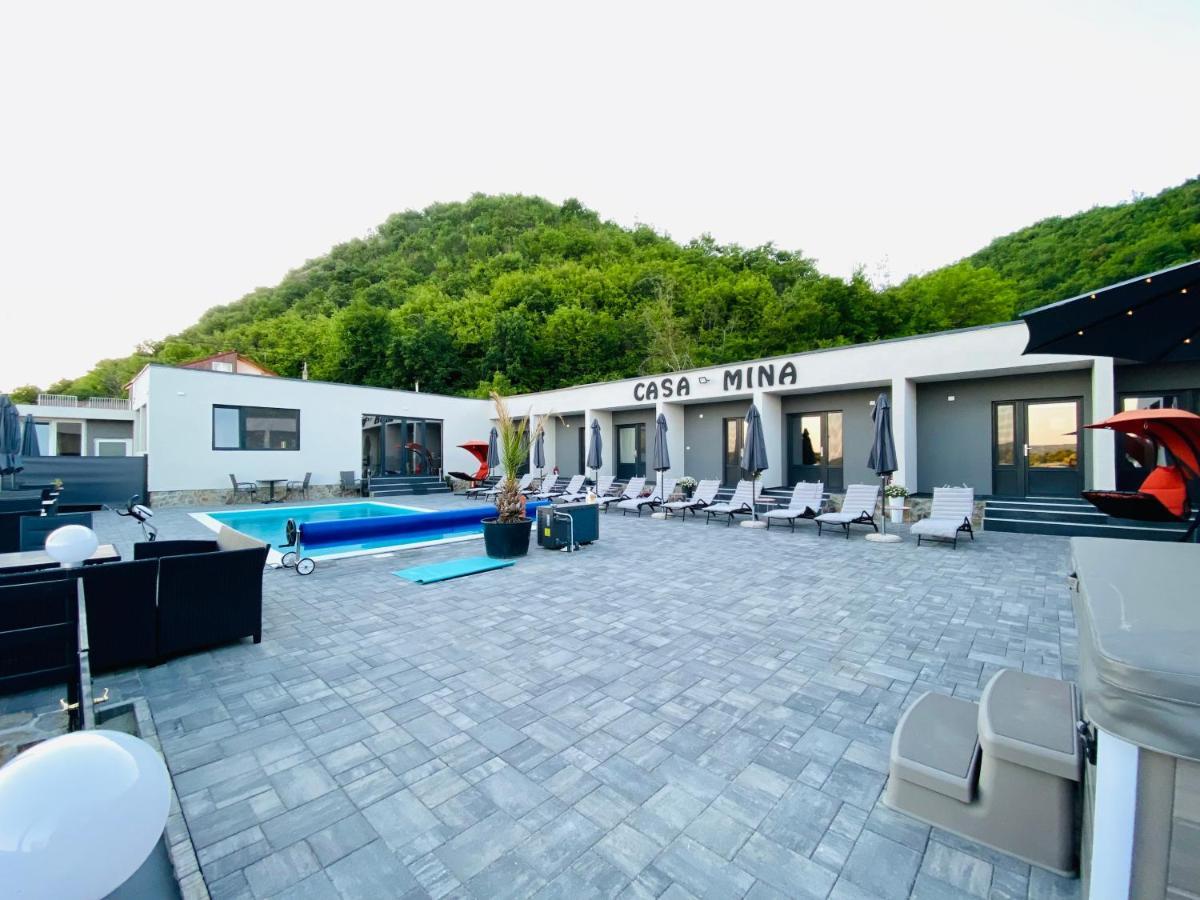 Отель Casa Mina Divici Экстерьер фото