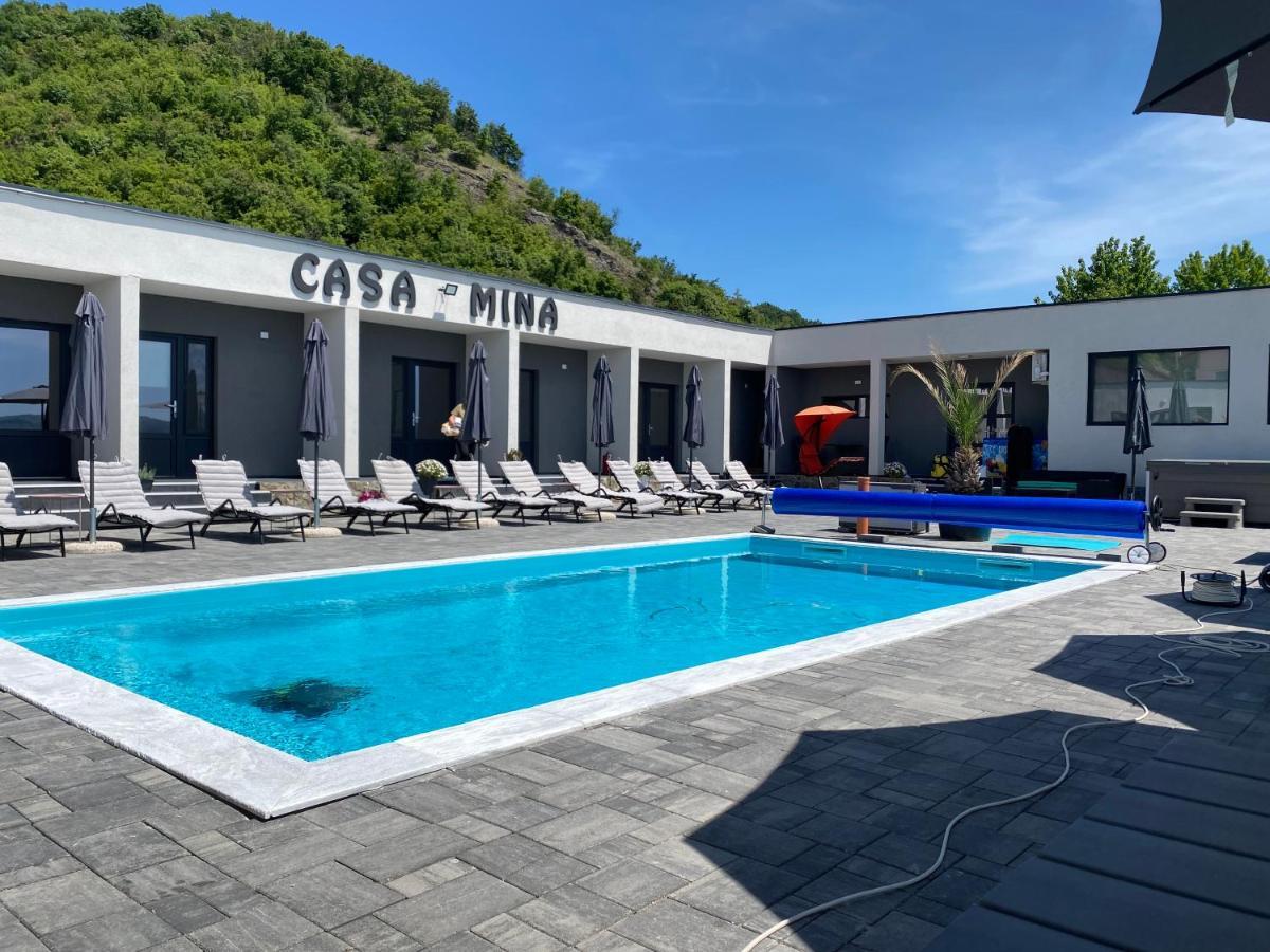 Отель Casa Mina Divici Экстерьер фото