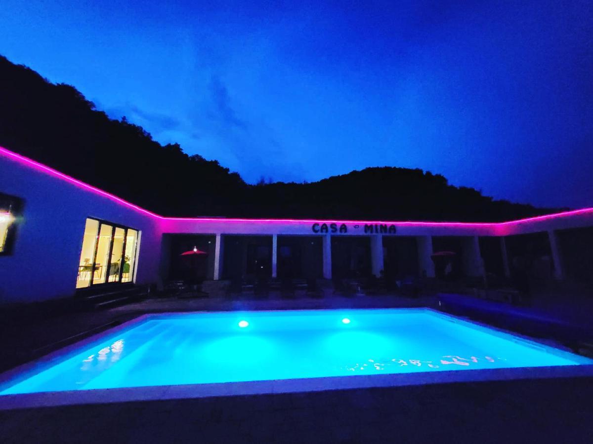 Отель Casa Mina Divici Экстерьер фото